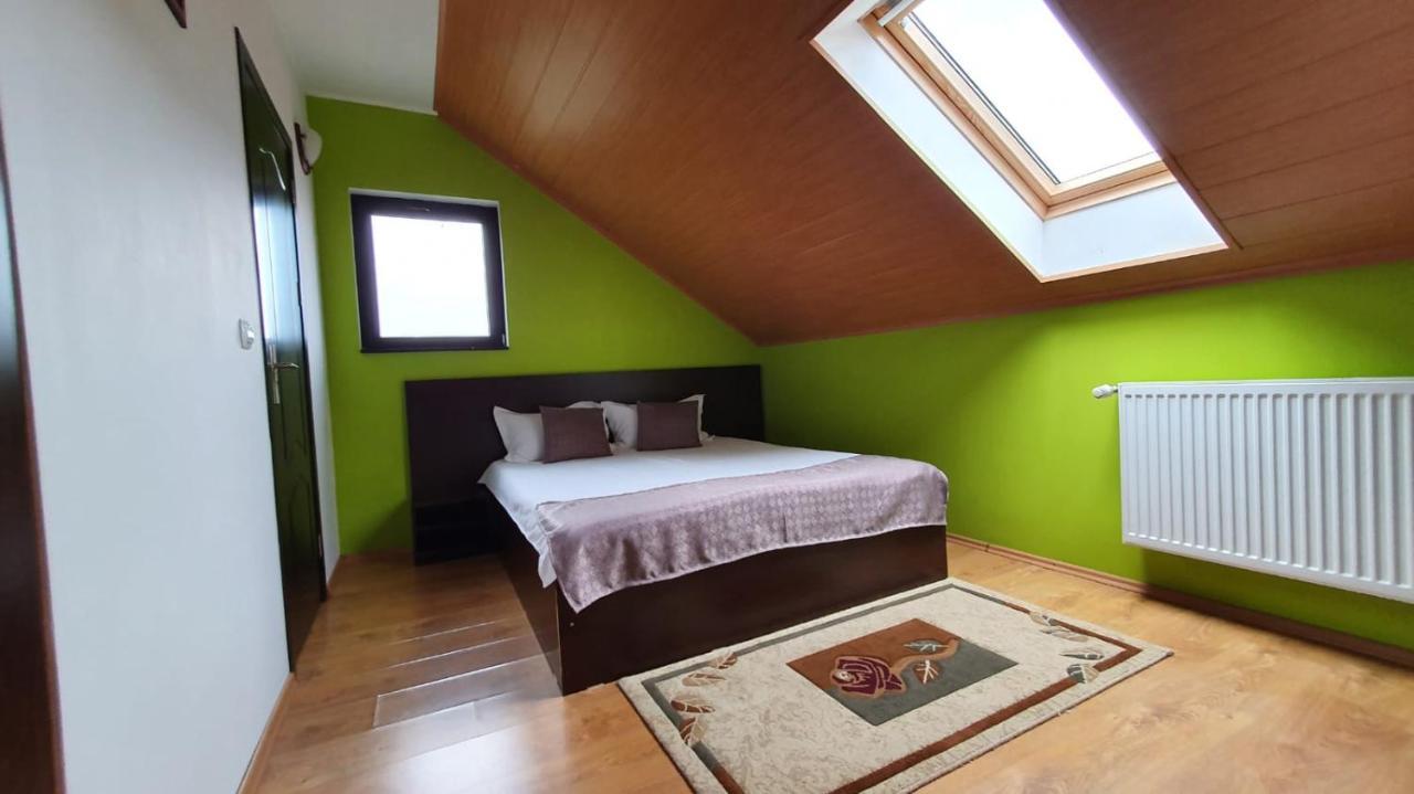 Hotel Casa Teleferic Buşteni Exteriér fotografie