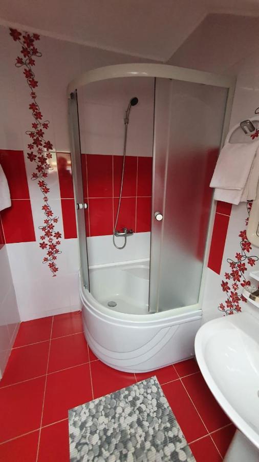 Hotel Casa Teleferic Buşteni Exteriér fotografie