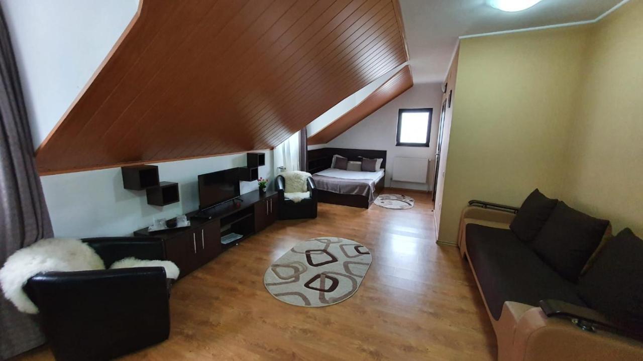Hotel Casa Teleferic Buşteni Exteriér fotografie